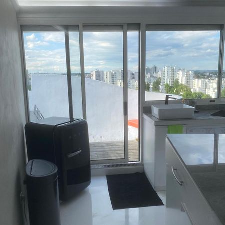 14Eme Et Der Etage "Arty" Avec 2 Chambres Et Vue Panoramique ! Créteil Esterno foto
